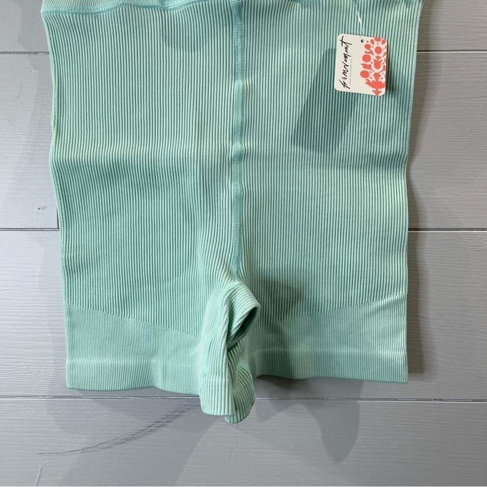 Free People Movement | NWT Free Throw Short in Turquoise Mint Size Medium - Picture 6 of 12